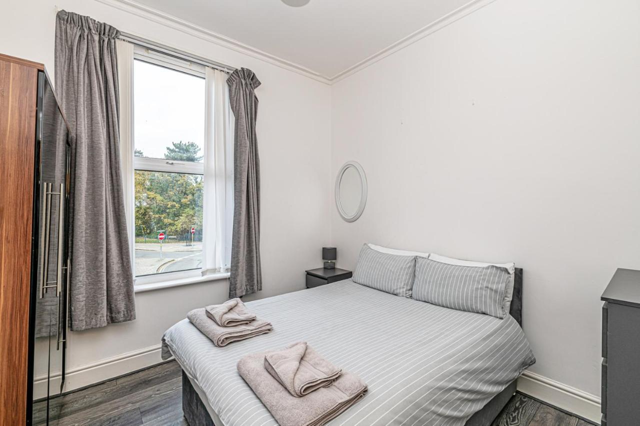 One Bedroom Holiday Apartment 콜윈베이 외부 사진