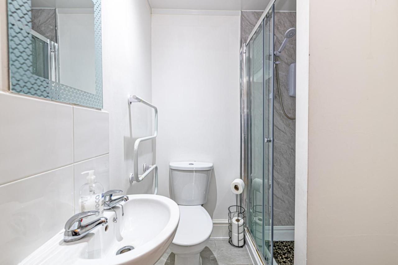 One Bedroom Holiday Apartment 콜윈베이 외부 사진